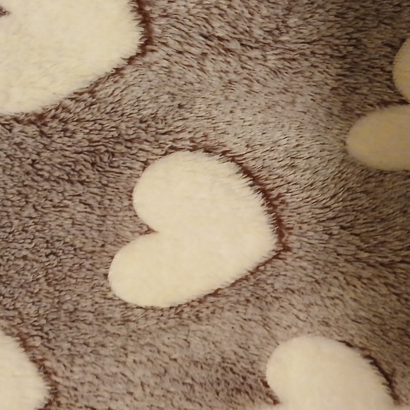 Fluffy purple robe with hearts - Picture 5 of 6